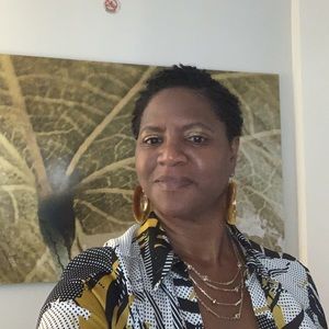 Meet your Posher, Sharon